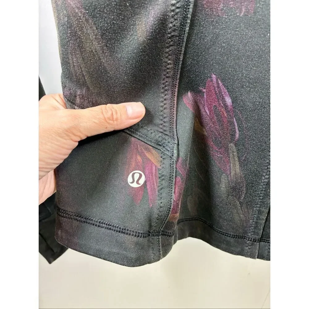 Lululemon Forme Define Jacket in Midnight Iris Multiple Floral Size S